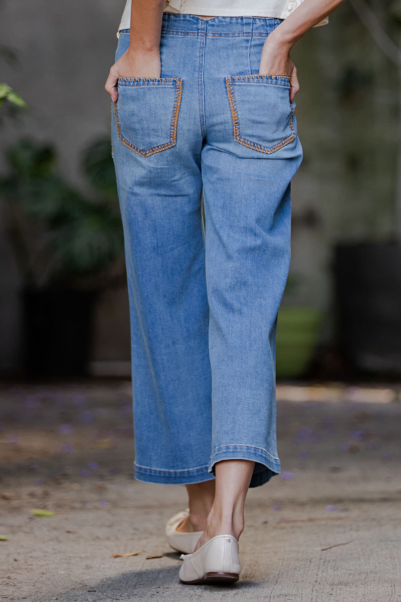 Eesome Whipstitch Pocket Cropped Pants - Lavish Boutique03-DENIM