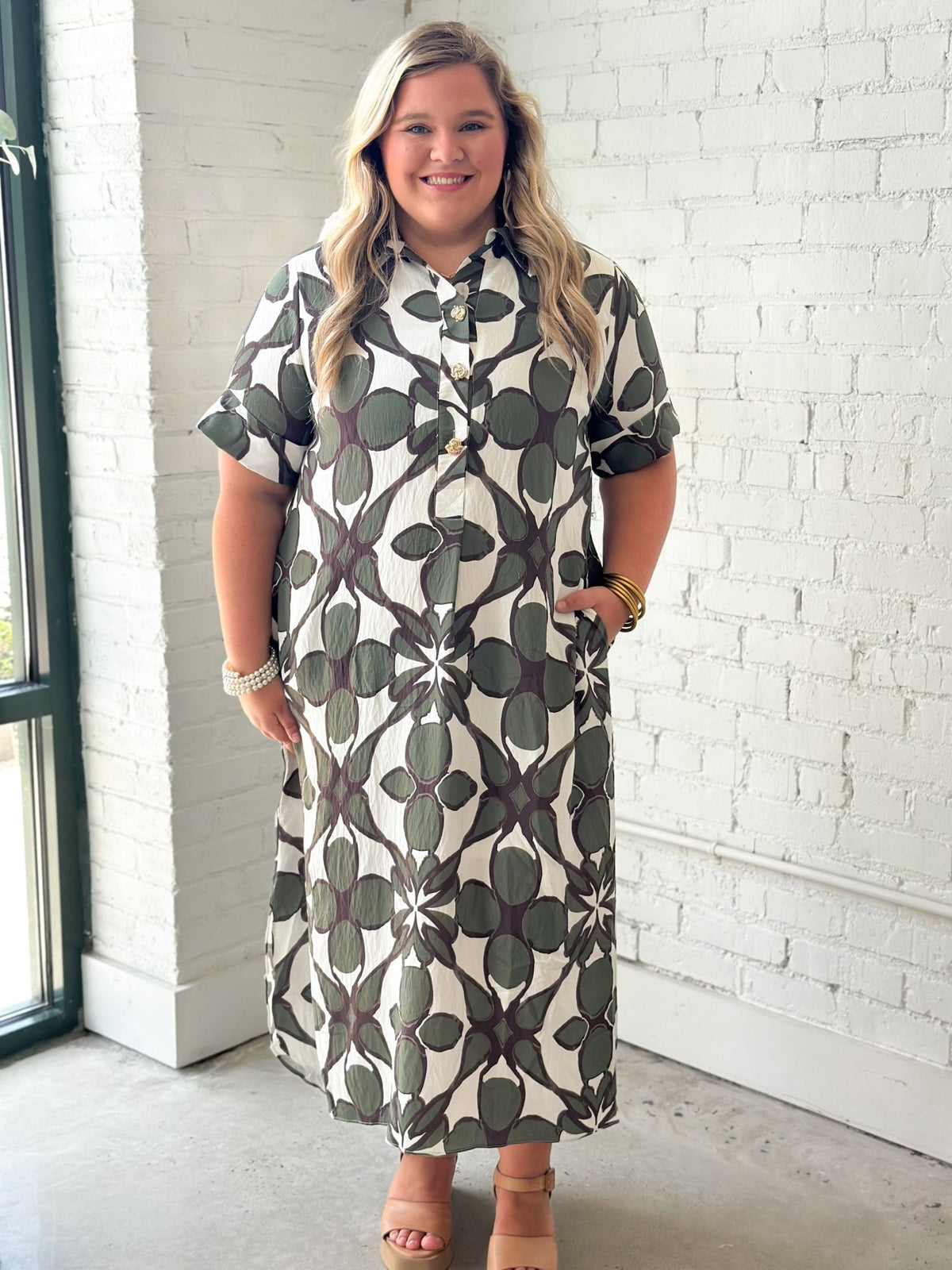 Short sleeve midi shirt dress in a fluid viscose blend