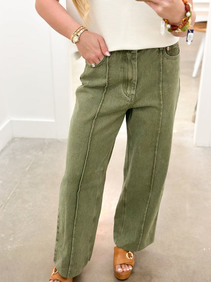 Front seam denim pants in olive with a high waist