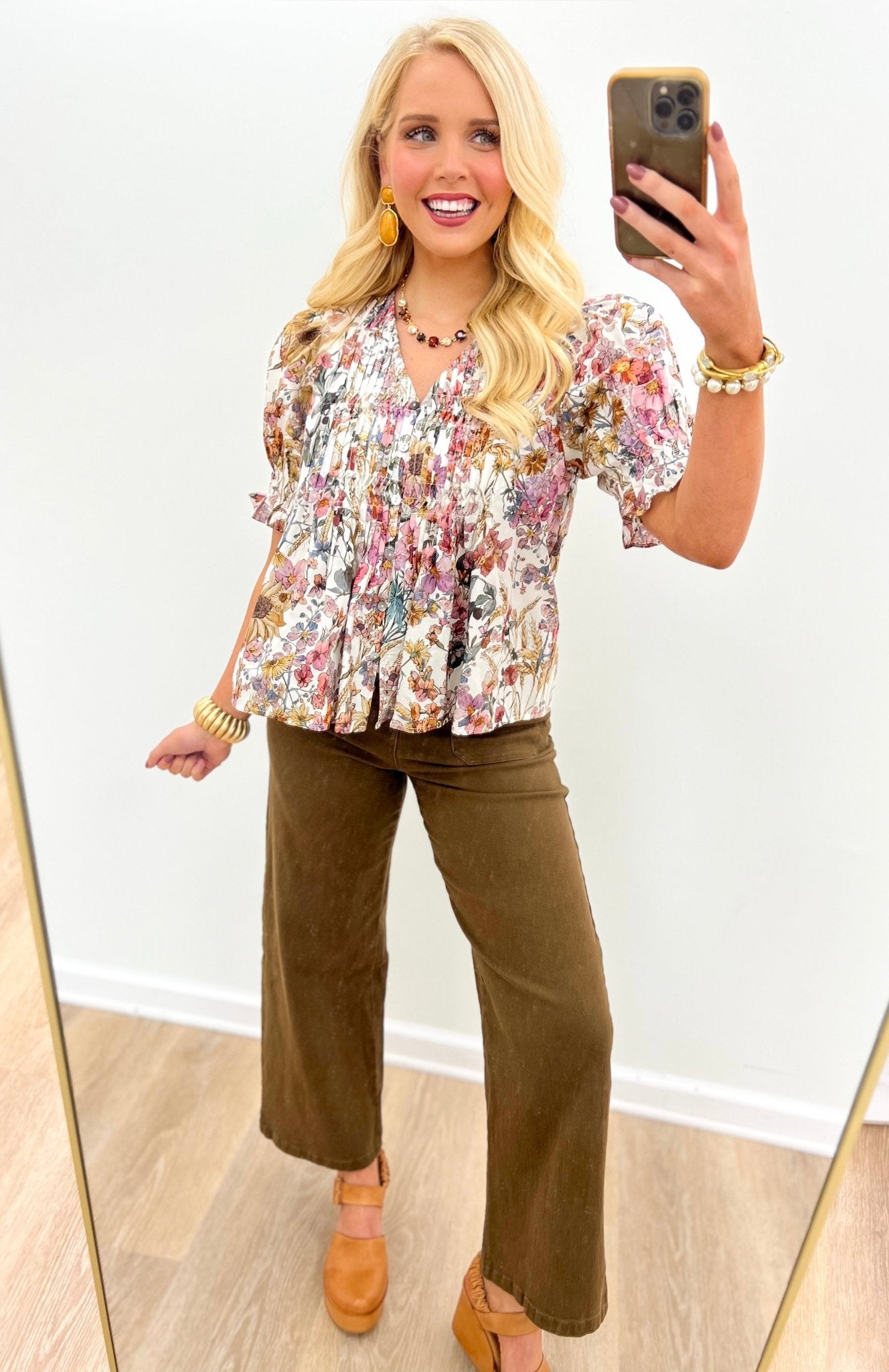 Entro Floral V-Neck Rouched Detail Puff Sleeve Top - Lavish Boutique01-TOPS
