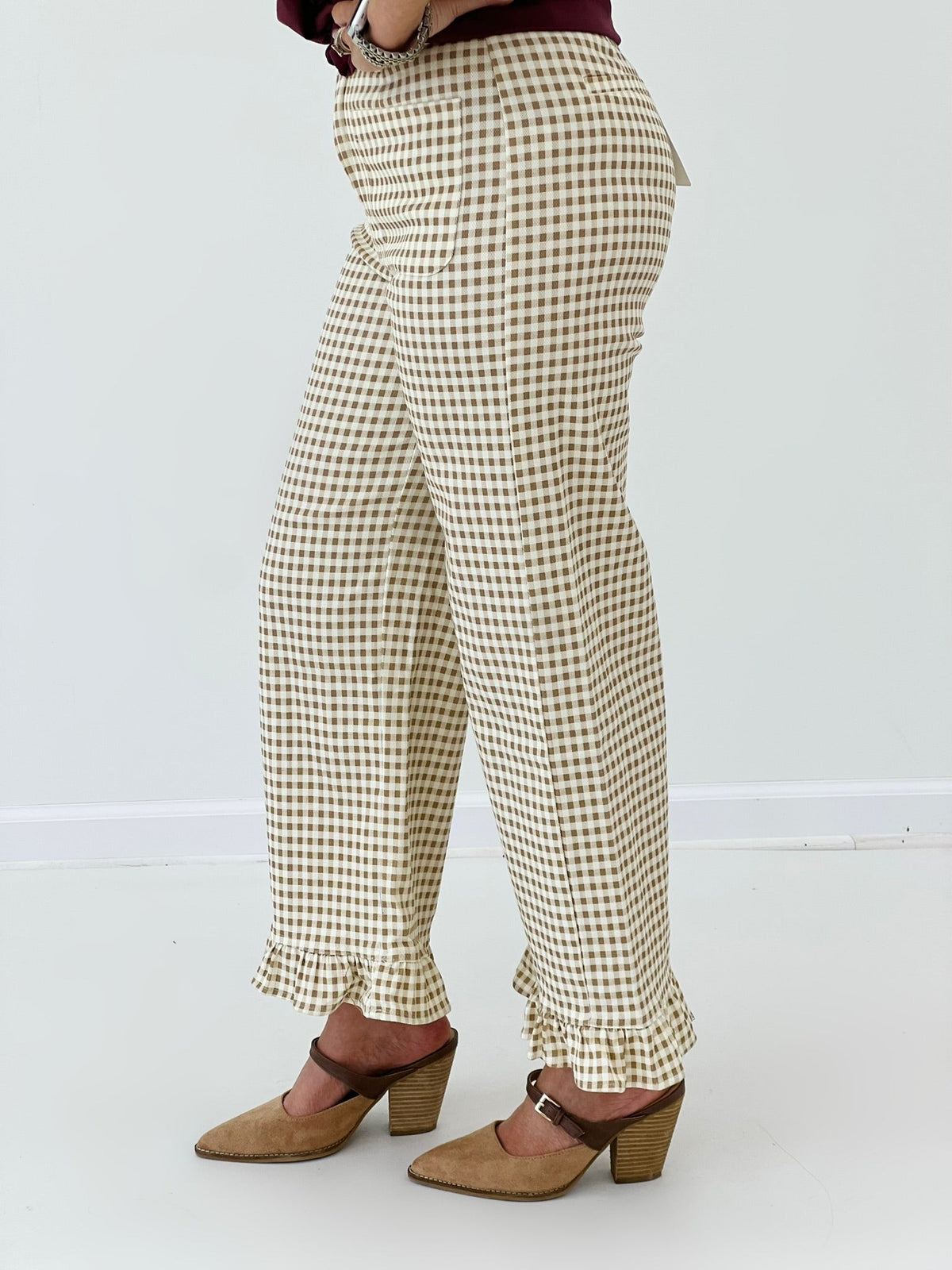 Gingham print pants finished with a ruffle at the ankle