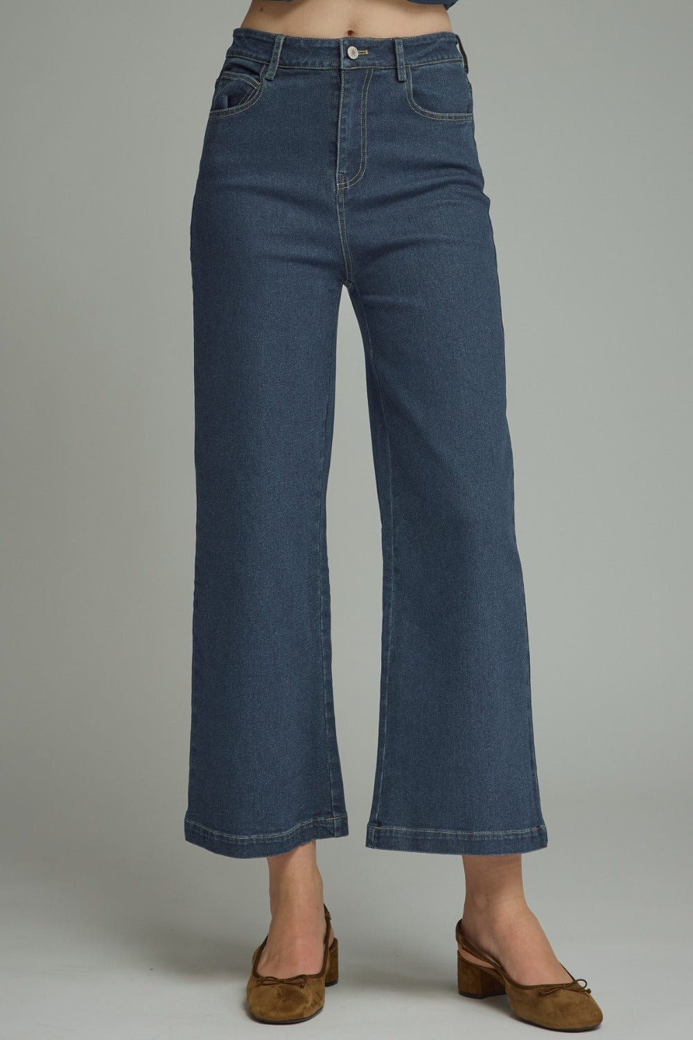 Stretch jeans with a full wide leg