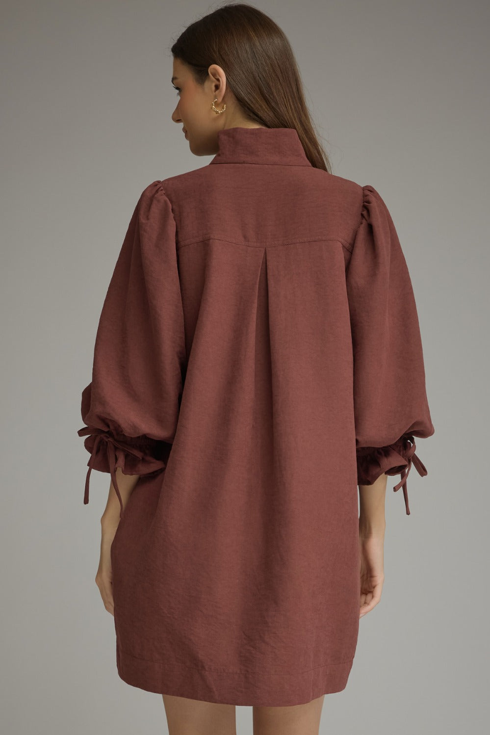 Entro Balloon Sleeve Stand Neck Button Front Mini Dress in Merlot