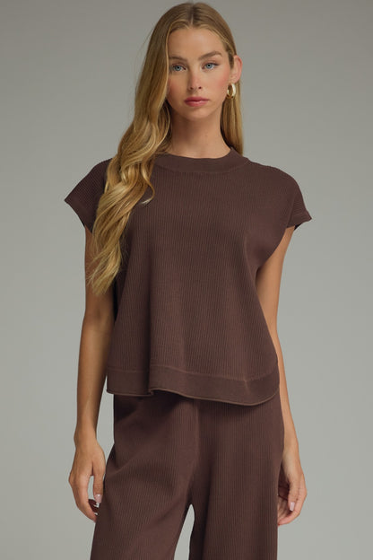 Entro Ribbed Short Sleeve Side Slit Knit Top in Brown