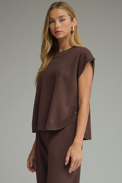 Entro Ribbed Short Sleeve Side Slit Knit Top in Brown