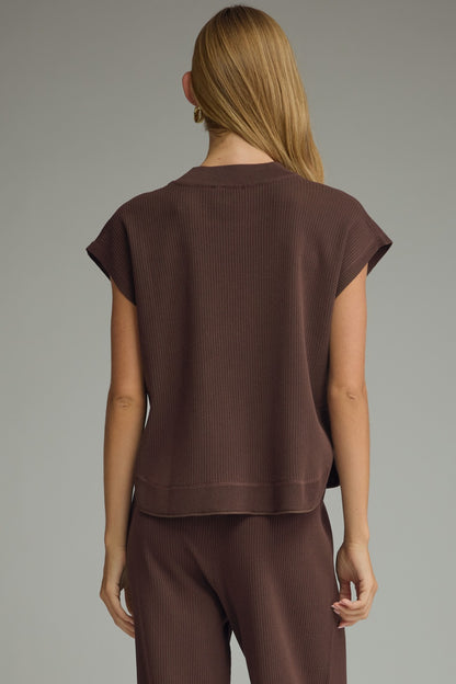 Entro Ribbed Short Sleeve Side Slit Knit Top in Brown