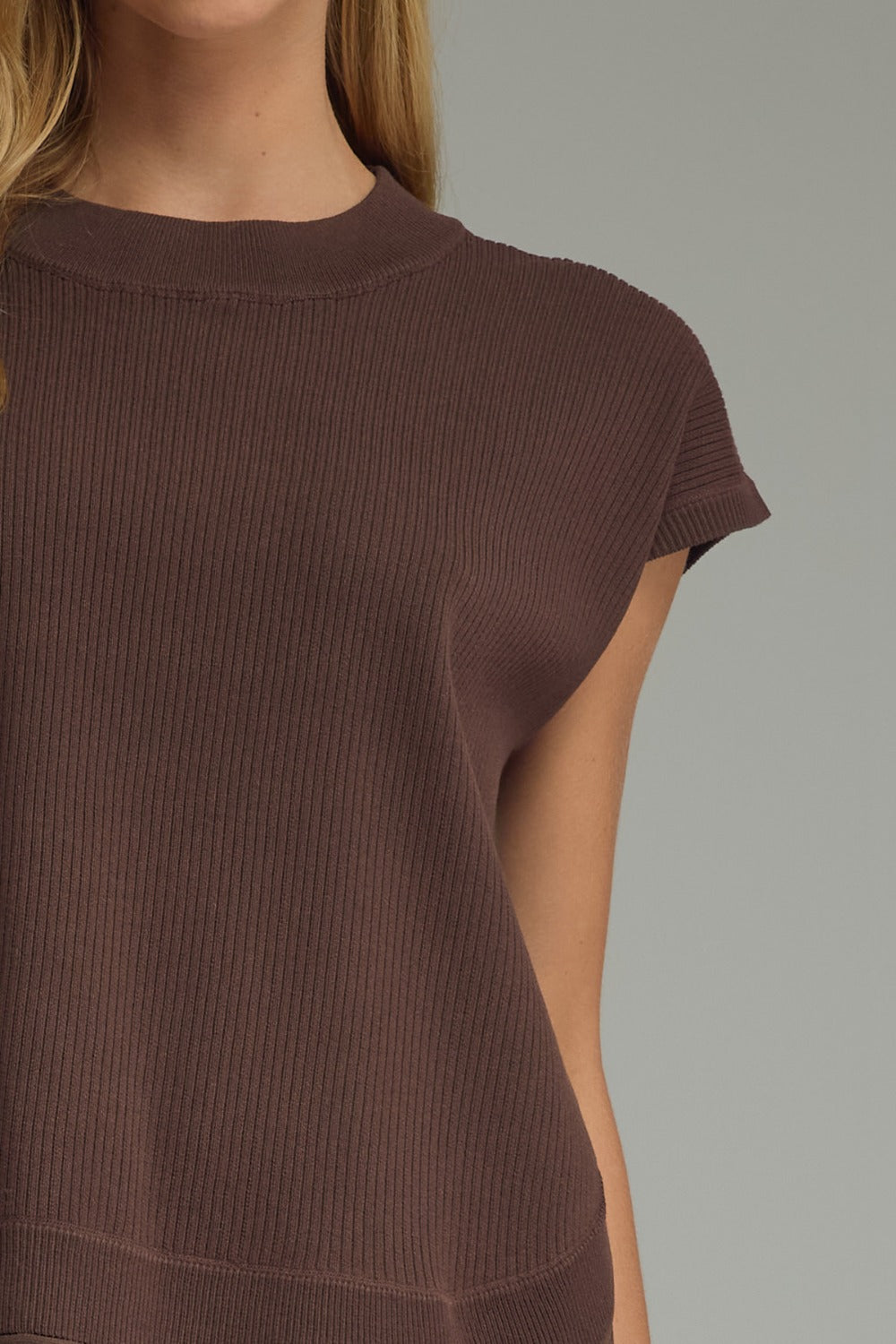 Entro Ribbed Short Sleeve Side Slit Knit Top in Brown