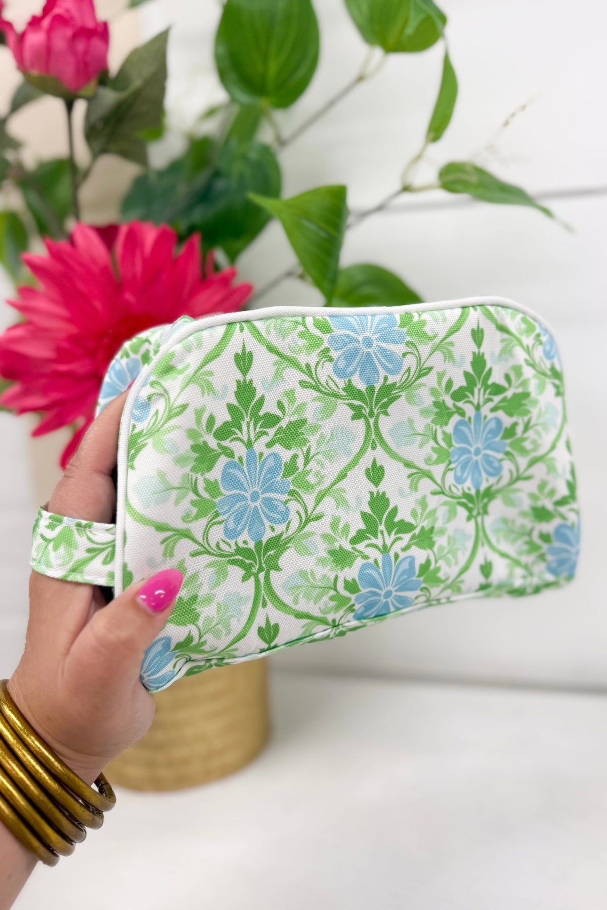 Canvas makeup bag in a floral pattern