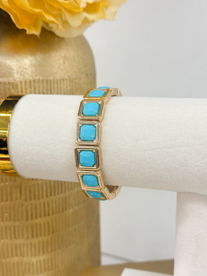 Metal-framed square stone bracelet