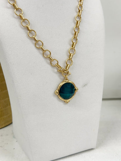 Framed stone necklace with a repeating set stone pattern