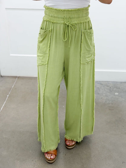 Relaxed fit linen pants with an elastic waist