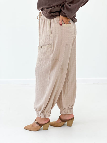 Wide leg pants with a clean front and roomy pockets