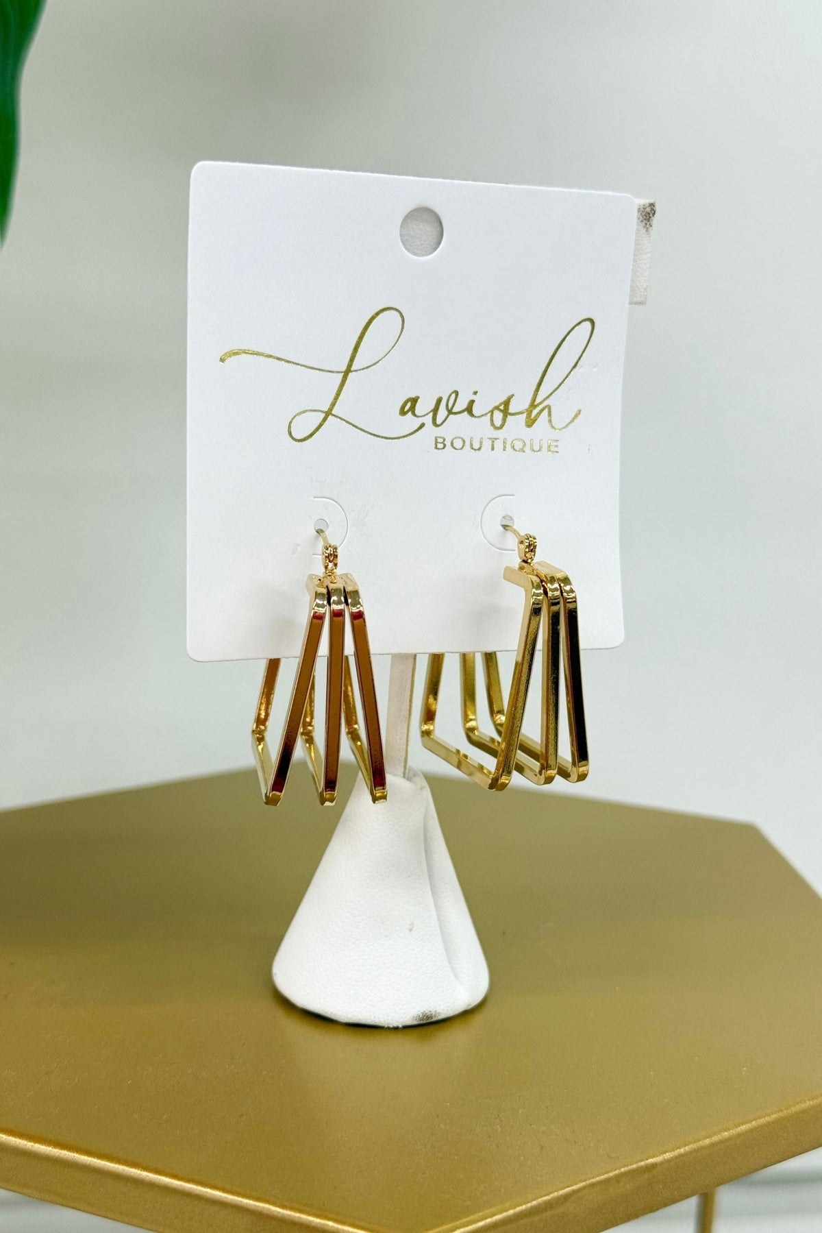 Three-layer squared hoops in polished gold