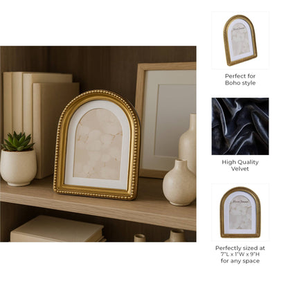 Matted 4x6 photo frame in gold with an arched beaded profile