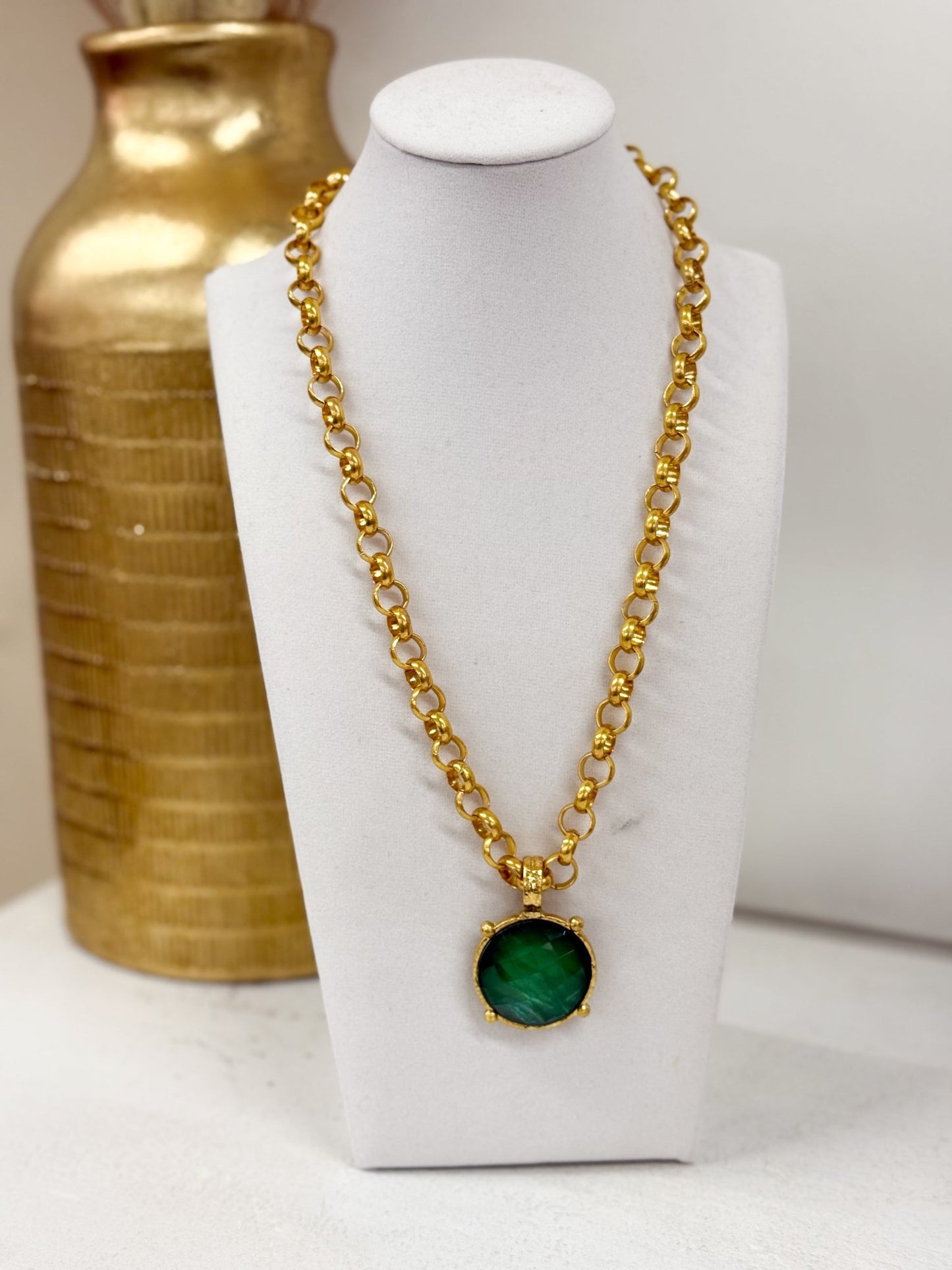 Golden Stella Round Stone Necklace - Lavish Boutique09-JEWELRY