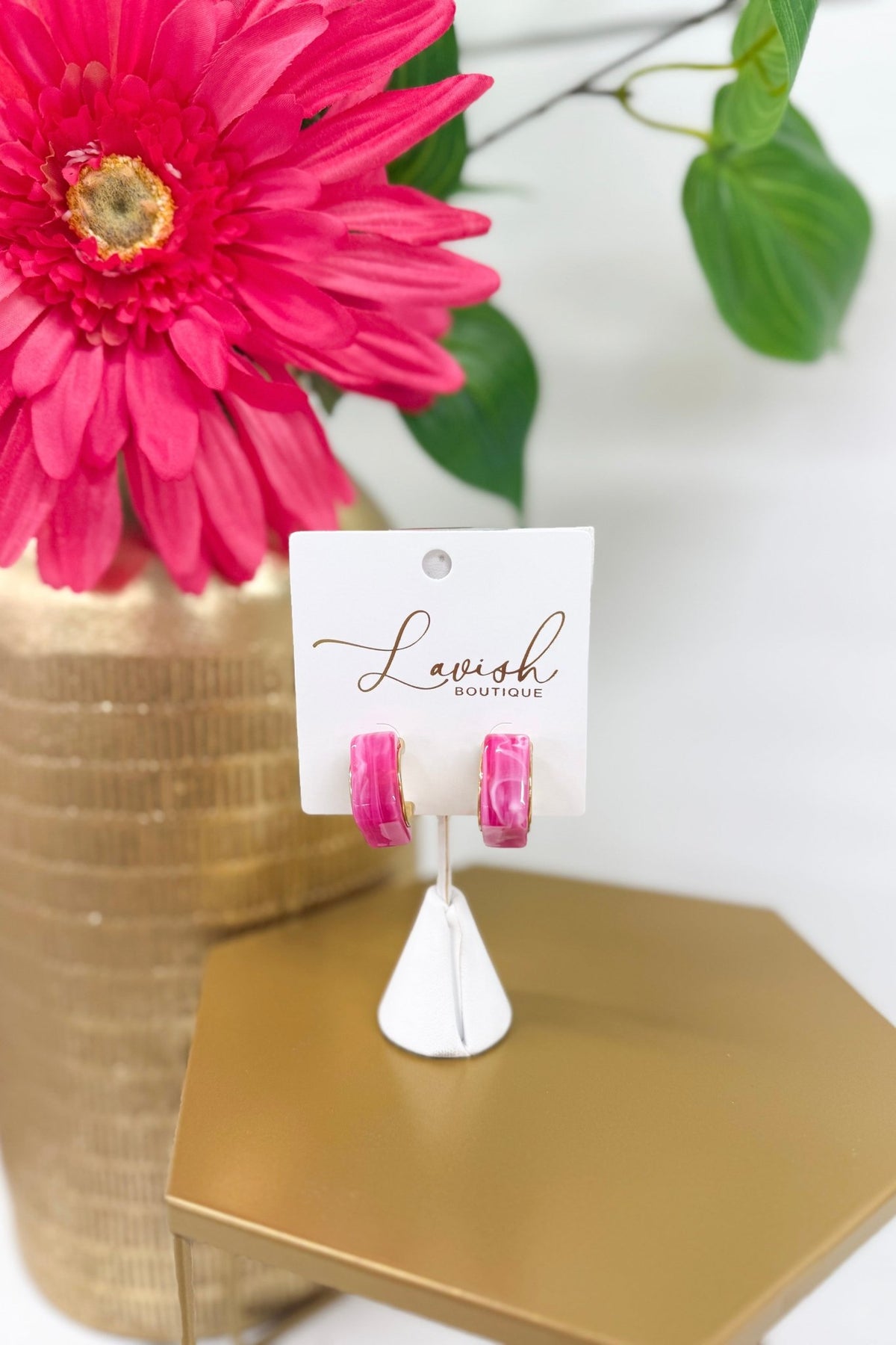 Organic-shaped marbled hoop earrings