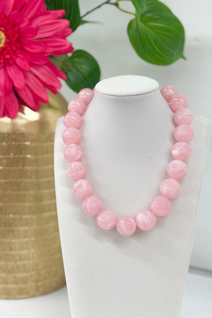 Marbled chunky bead strand necklace