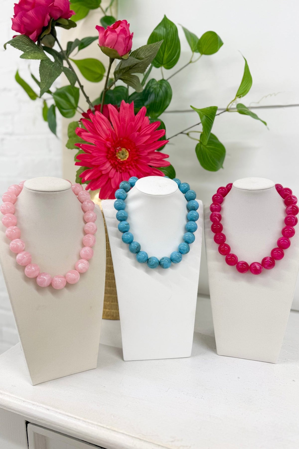 Chunky marbled bead necklace