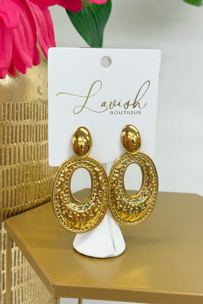 Oval gold statement studs