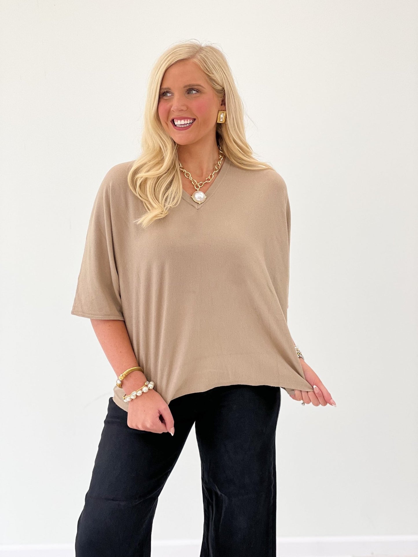 Jodifl Knit V-Neck Short Sleeve Sweater Top - Lavish Boutique01-TOPS