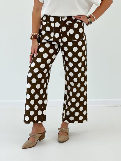 Dotted wide leg pants with an elastic waist
