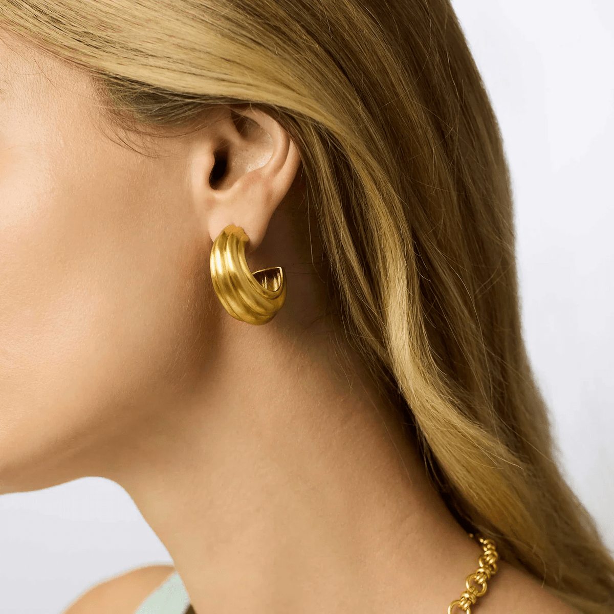 Gold statement hoops with a textured band