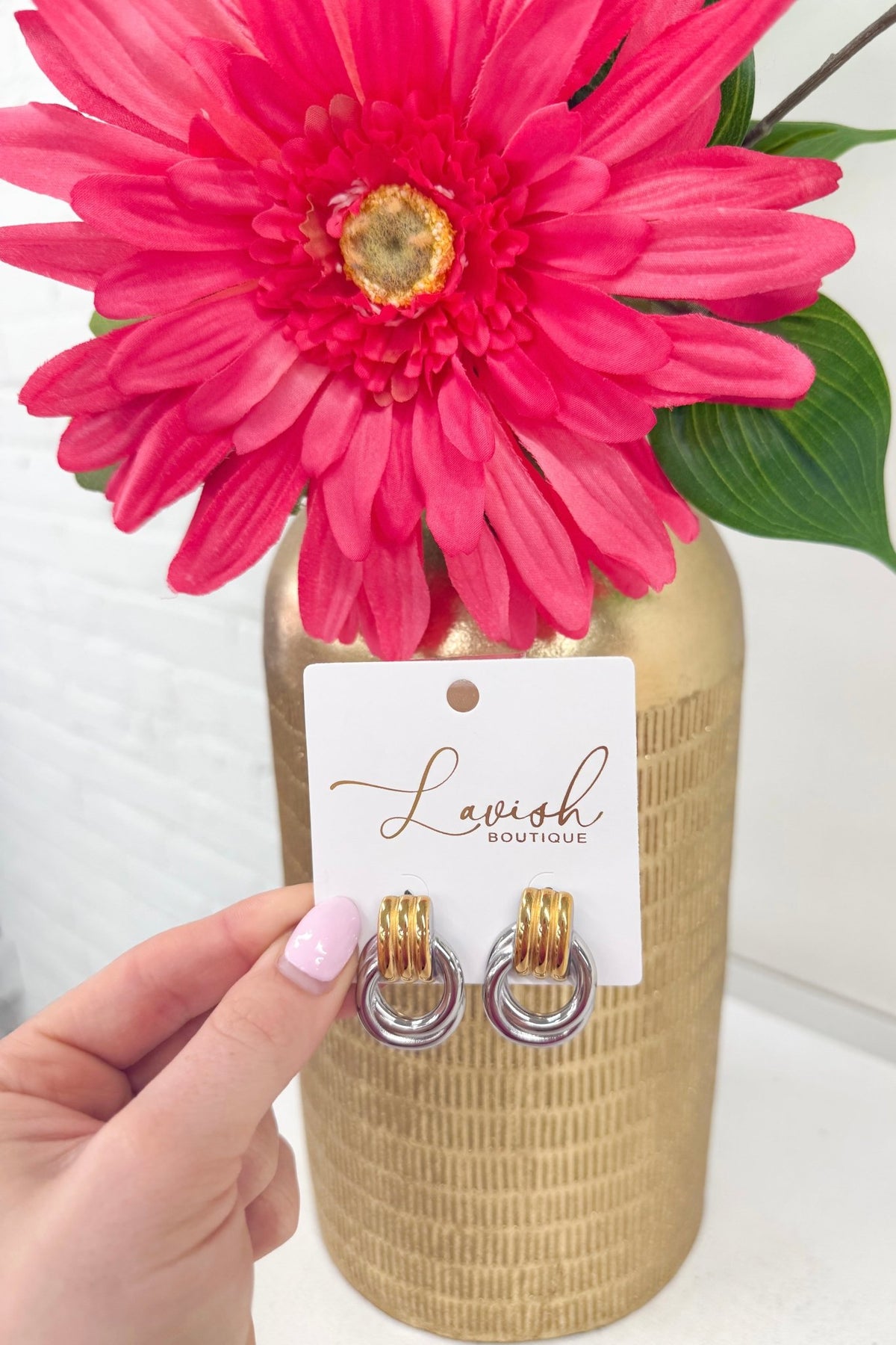 Two-tone earrings in gold and silver