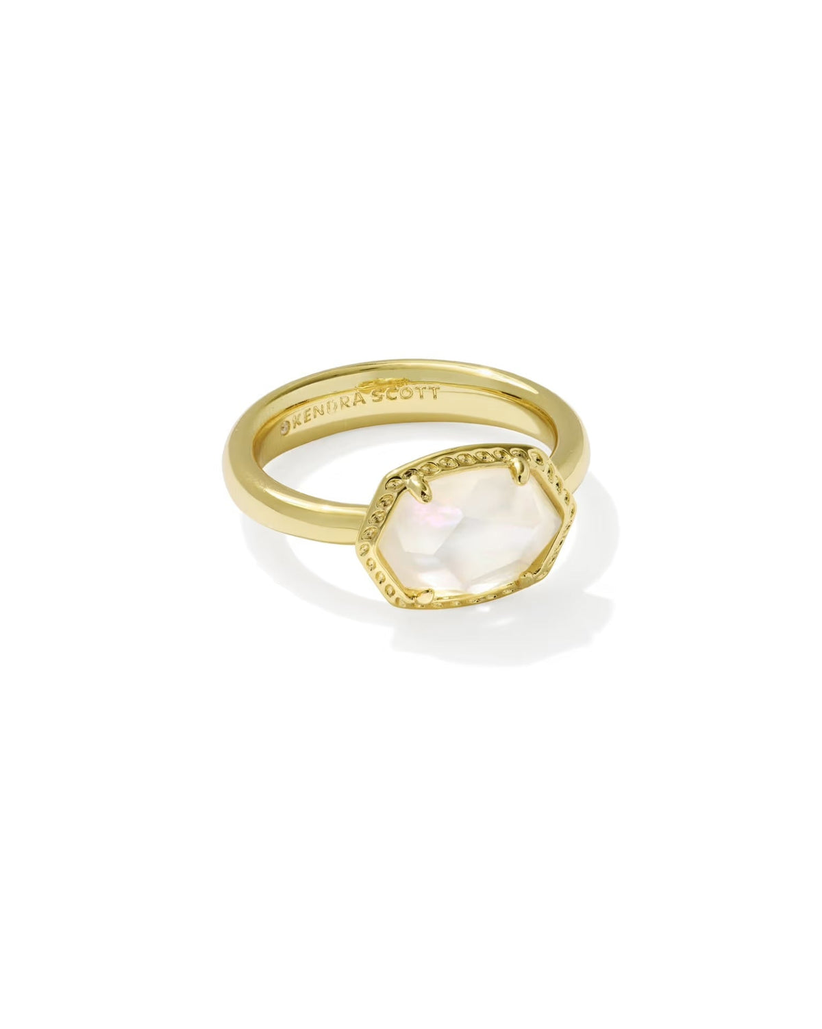 Gold ring set with an ivory mother of pearl stone