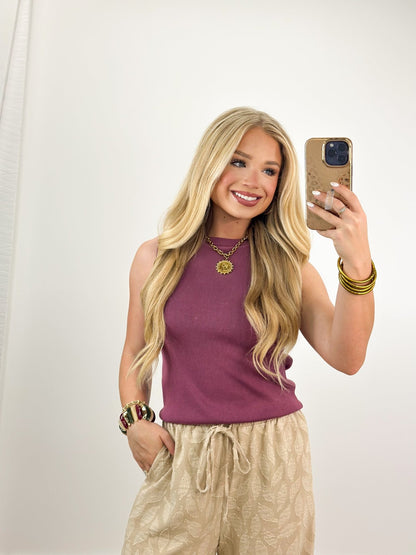 Knit tank with a rounded neckline and wide straps