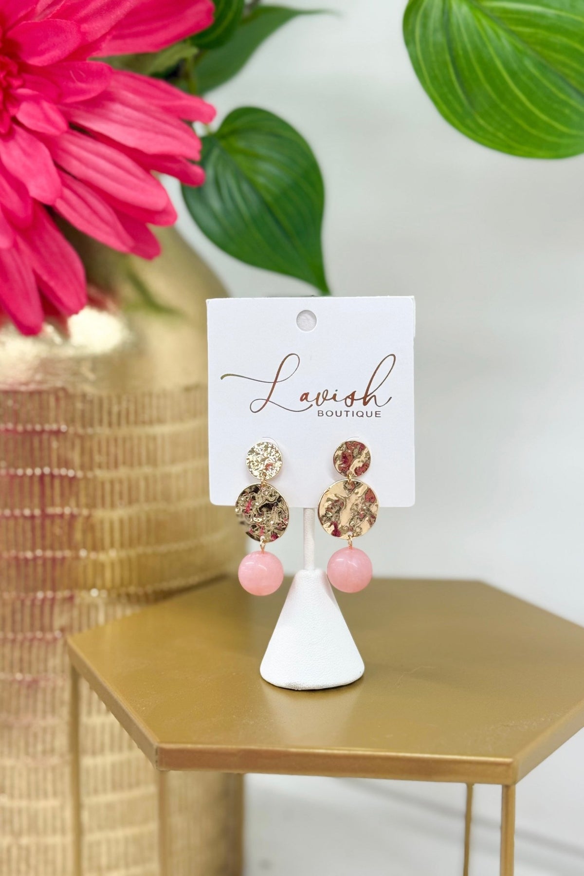 Light pink hammered round earrings with ball accents