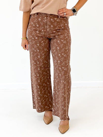 Floral pants with a soft lightweight drape