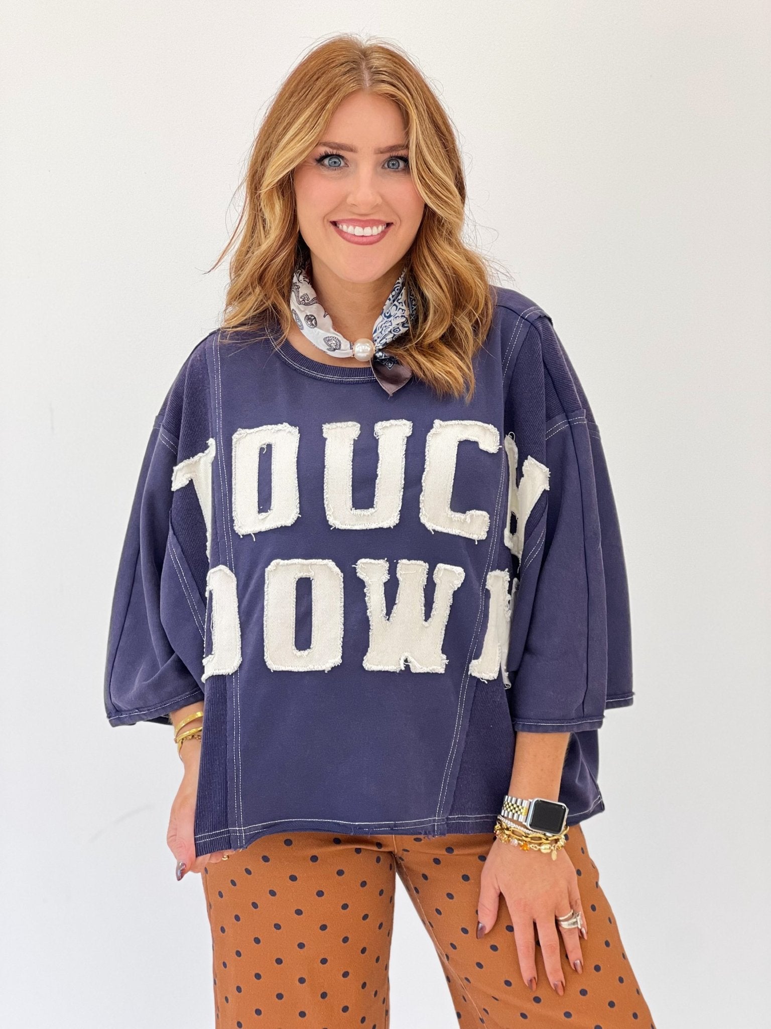 Short sleeve sweatshirt with a crew neck and roomy fit