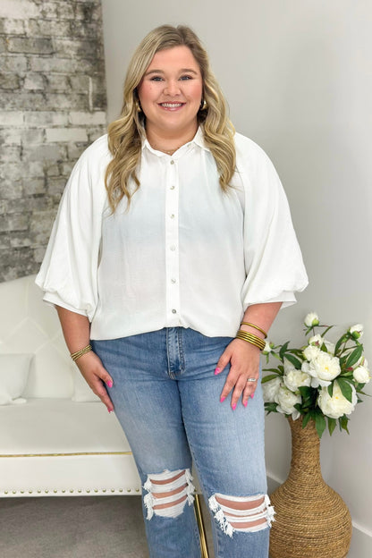 Balloon sleeve blouse in a soft off white