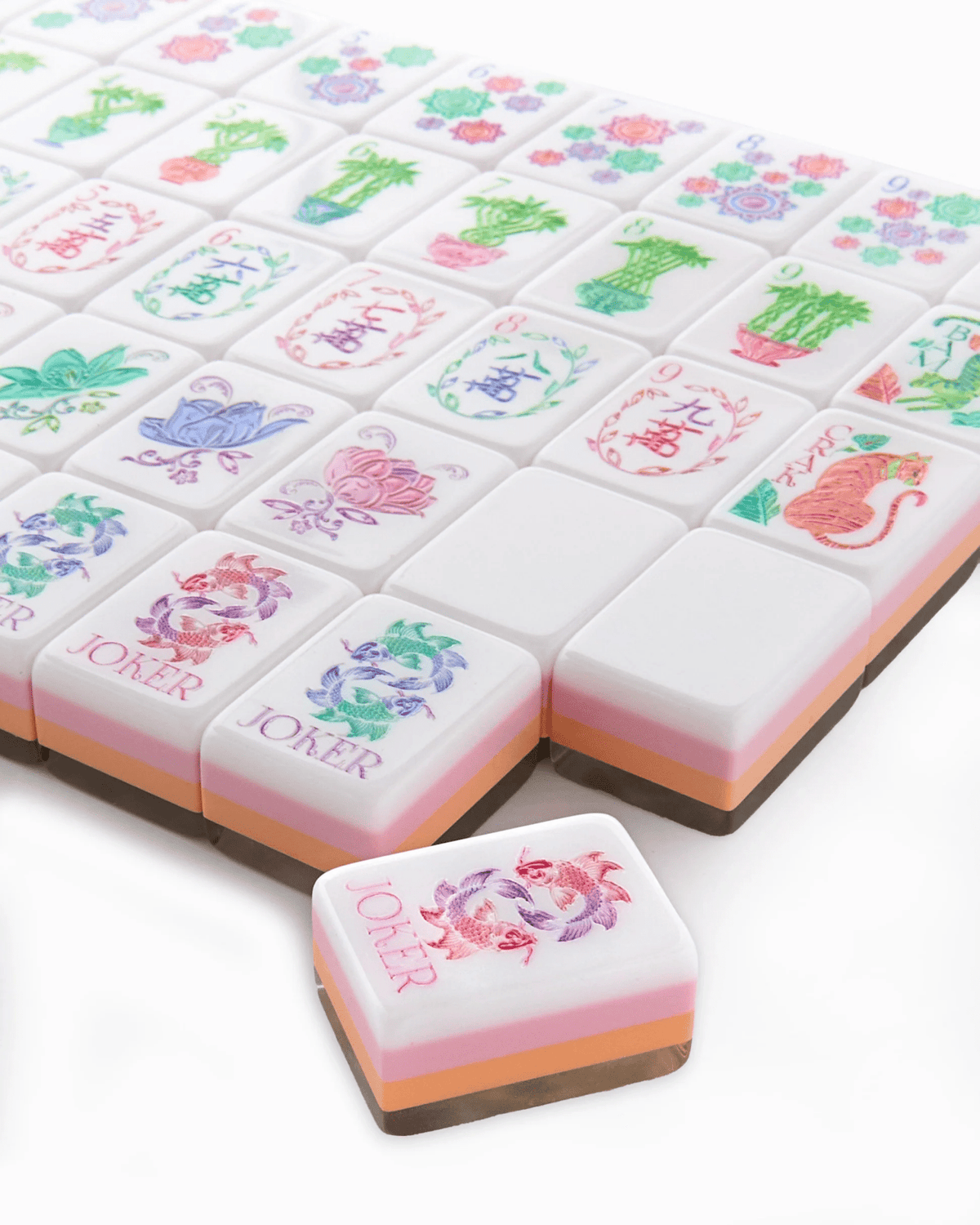Pearl-finish mahjong tiles