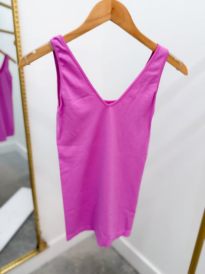 Reversible tank top with narrow shoulder straps
