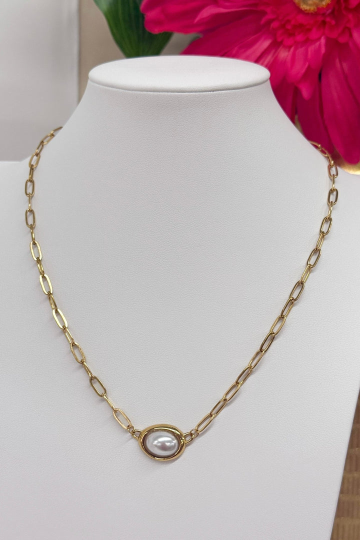 Paperclip Oval Pearl Necklace - Lavish BoutiqueAccessories