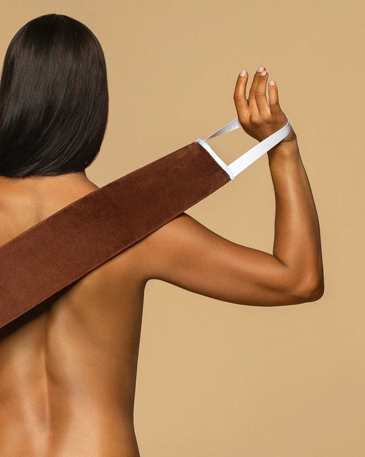Long-handled applicator for self tanning the back