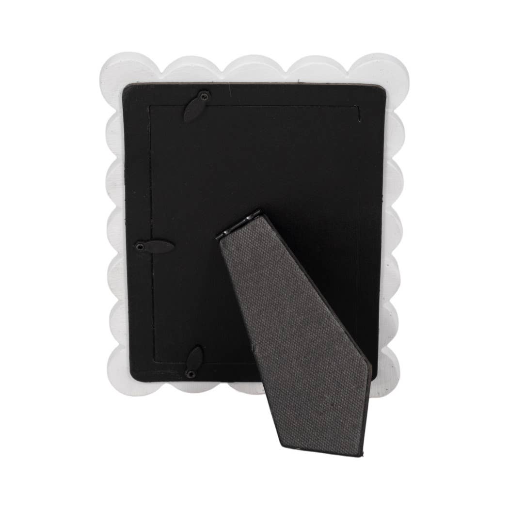 Photo Frame - Resin with Decorative Scalloped Edge - Lavish Boutique11-GIFTS