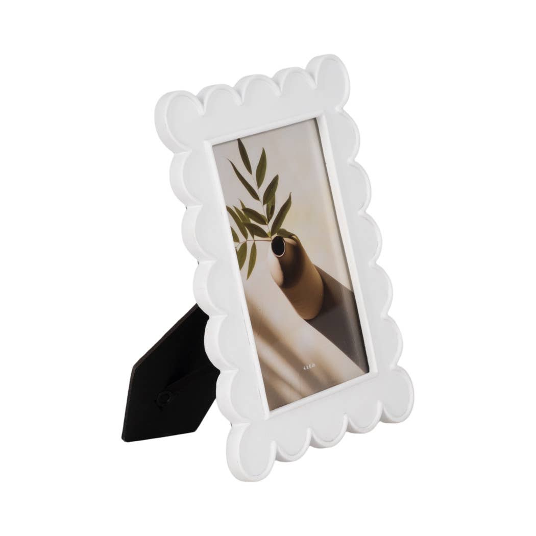 Photo Frame - Resin with Decorative Scalloped Edge - Lavish Boutique11-GIFTS