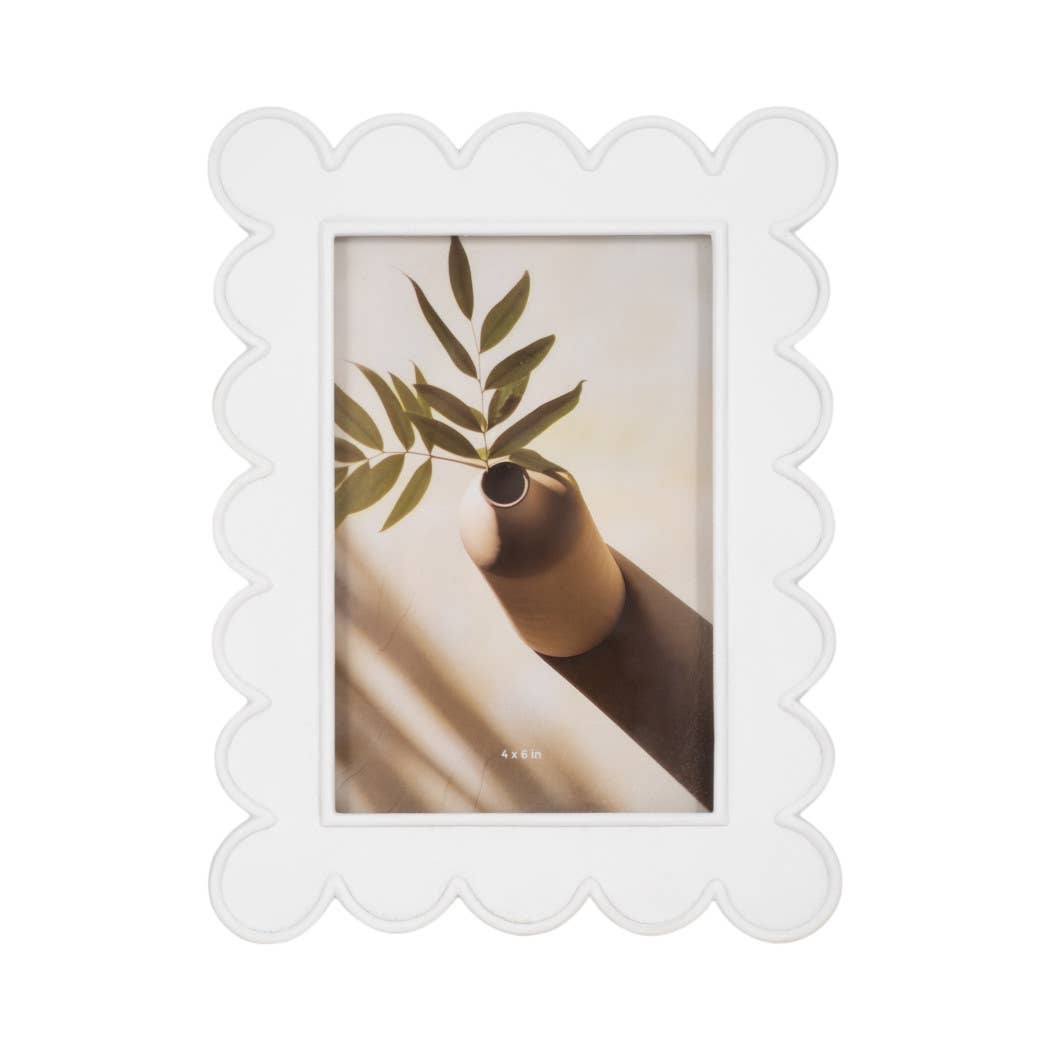 Photo Frame - Resin with Decorative Scalloped Edge - Lavish Boutique11-GIFTS