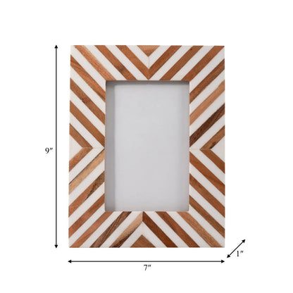 Resin 4x6 photo frame with a brown herringbone surface
