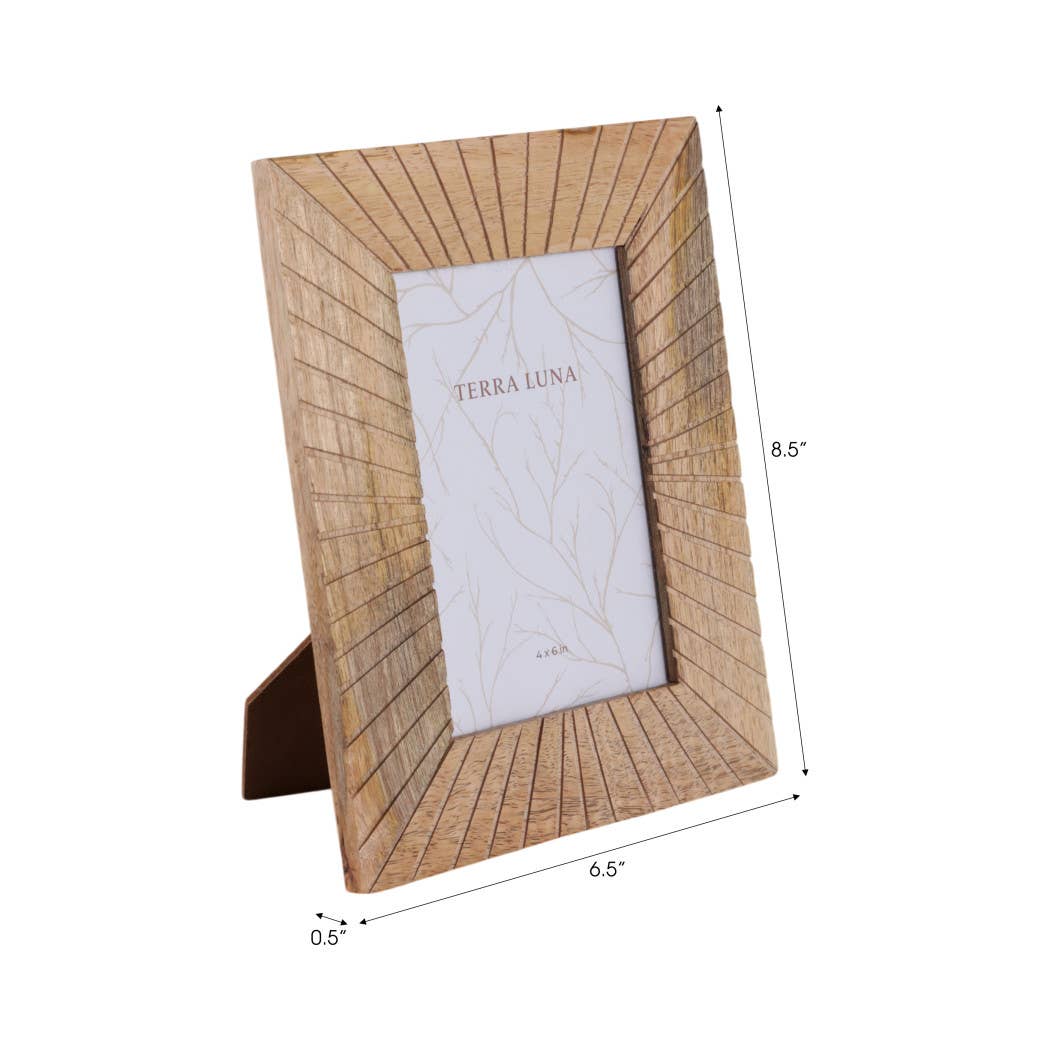 Wooden 4x6 picture frame with a sunburst-style inlay
