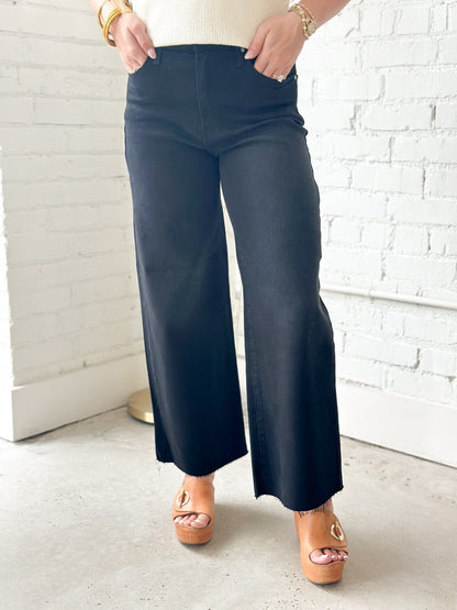 Scissor cut jeans with a full wide leg and high waist