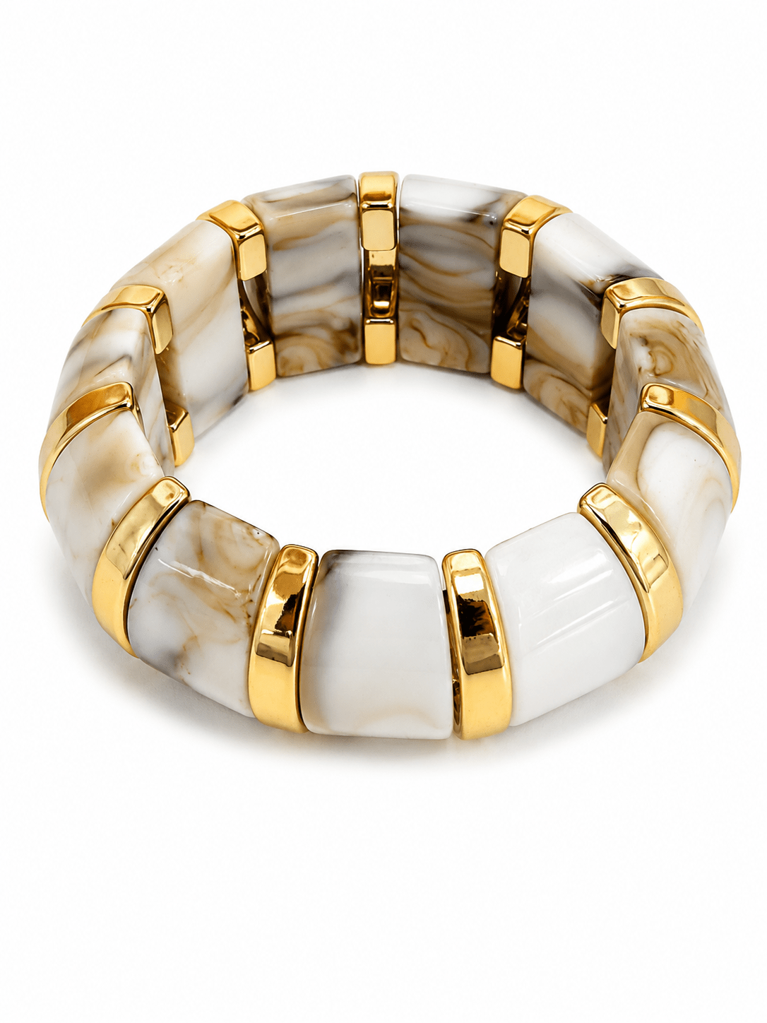 Large bead bracelet with a matte finish