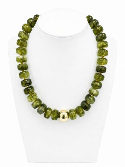 Single-strand bead necklace with gold accents