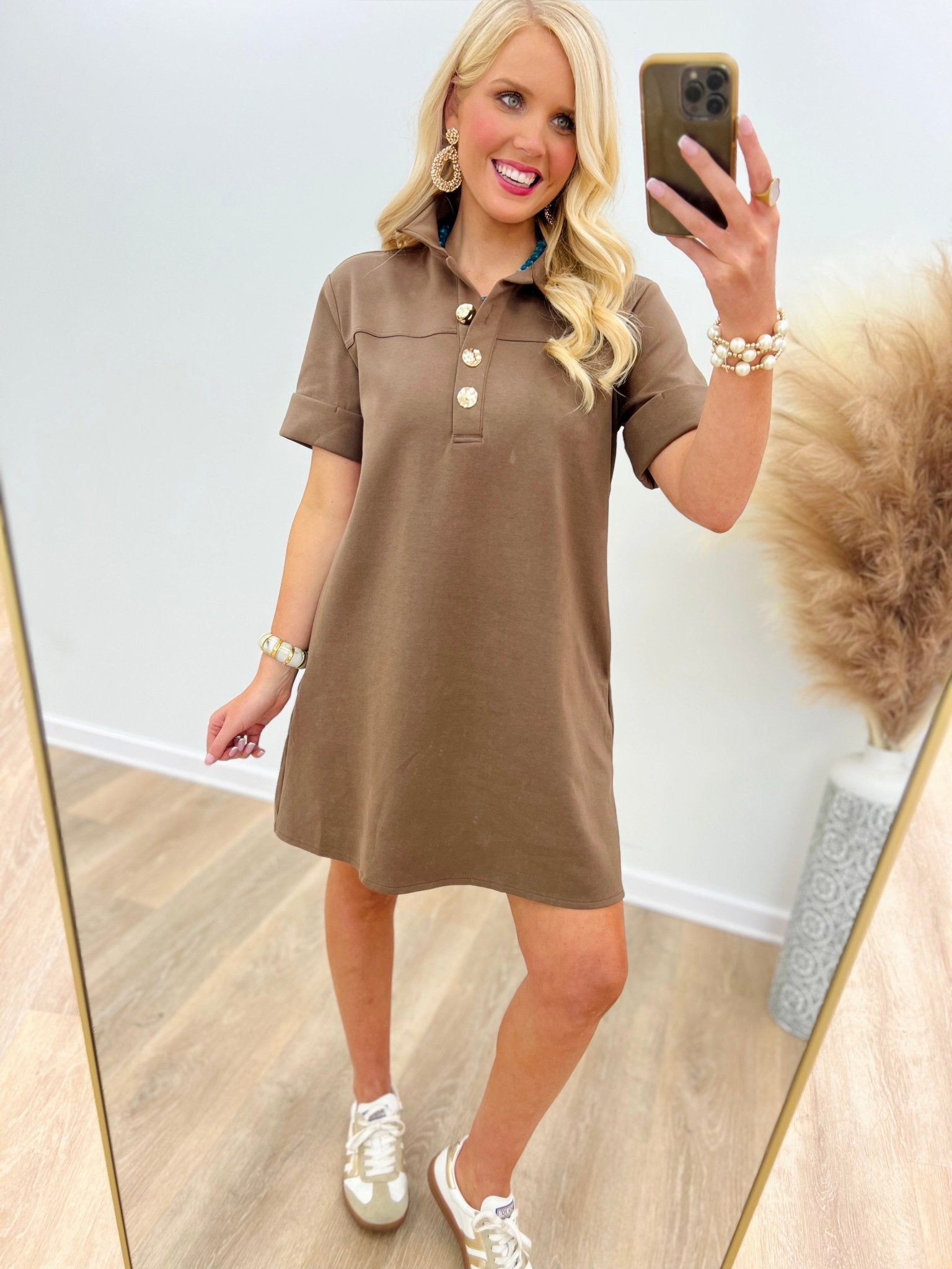 Short sleeve collared shift dress in a soft woven fabric