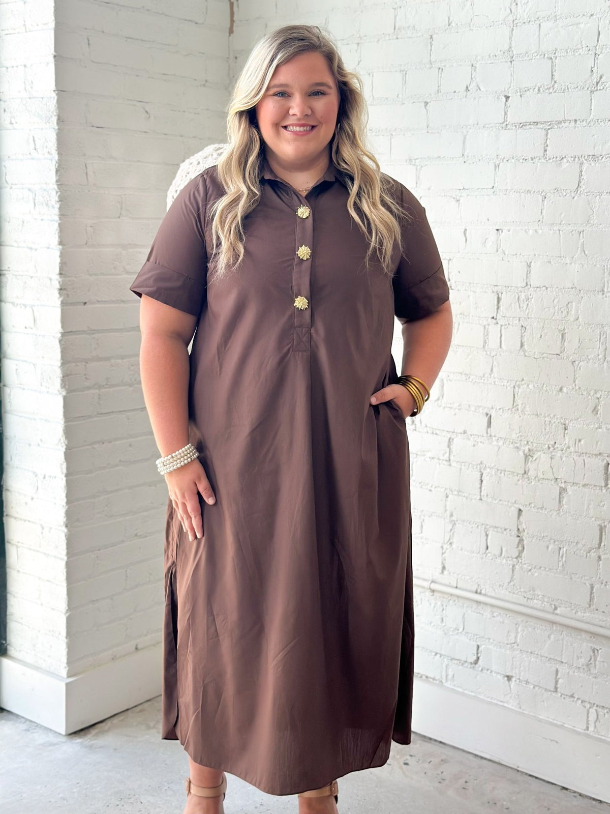 Collared midi dress in a soft polyester cotton blend