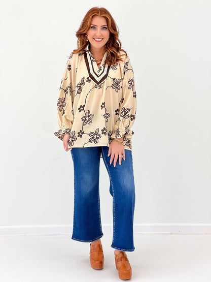 Floral print collared blouse in soft ecru
