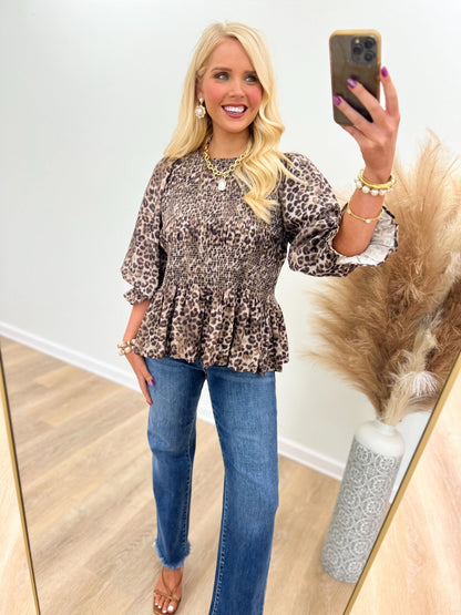 Three-quarter sleeve leopard top in olive