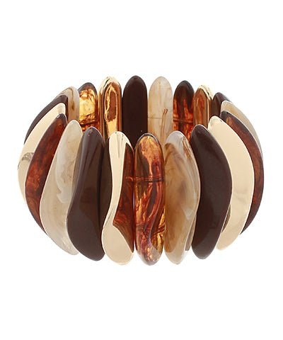Wide organic bangle in a sculptural form